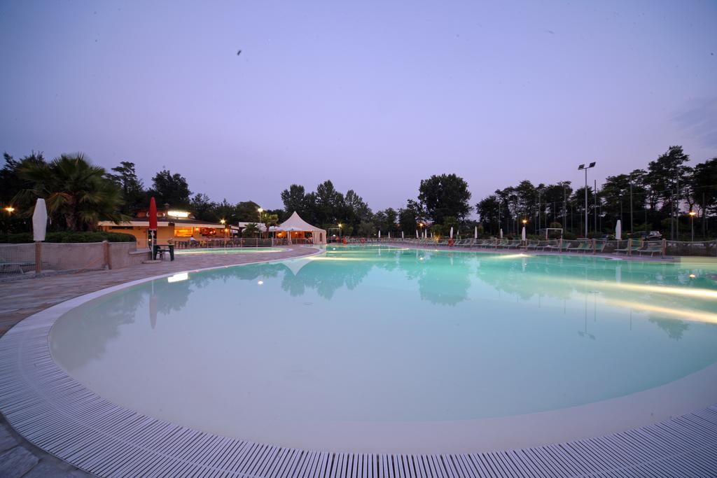 Camping Baia Verde Manerba del Garda Exterior photo