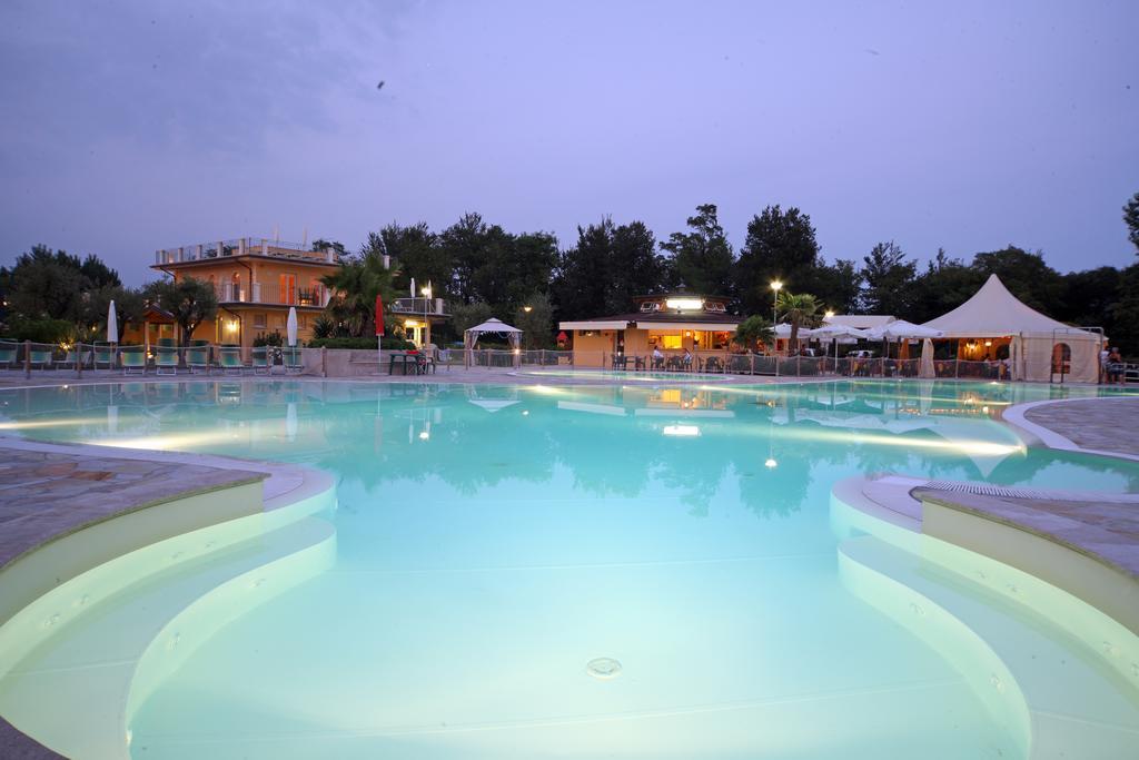Camping Baia Verde Manerba del Garda Exterior photo