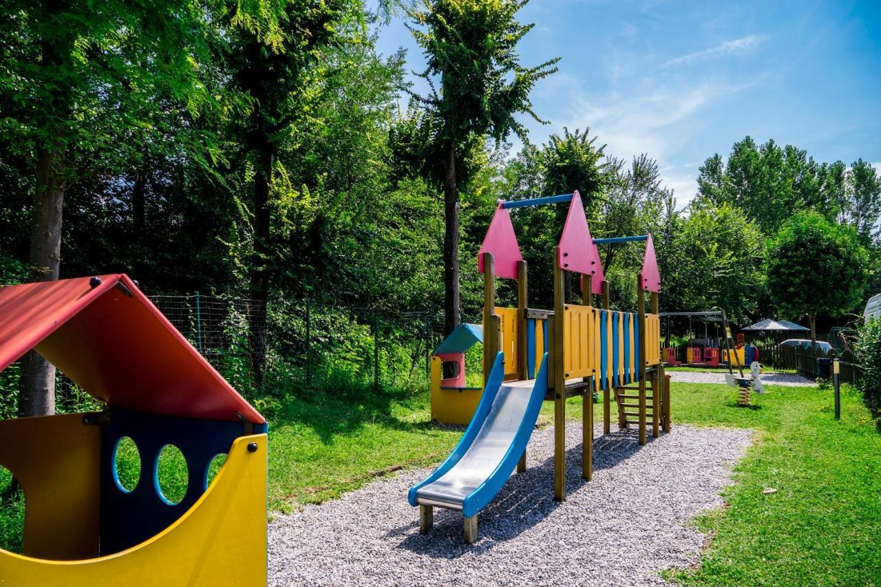Camping Baia Verde Manerba del Garda Exterior photo